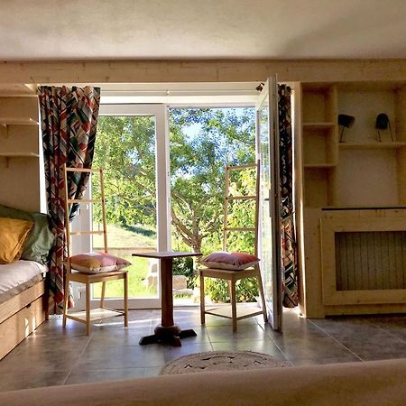 Chambre Jazzy - Gite Les Zazous Lormes Exterior foto